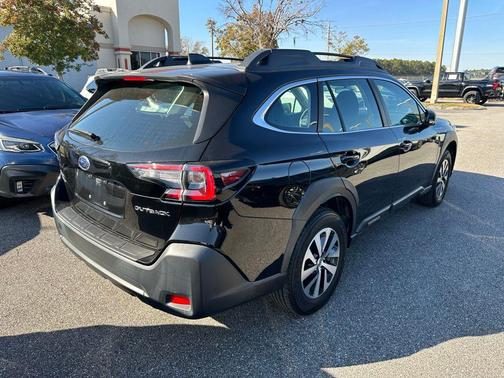 2023 Subaru Outback Base