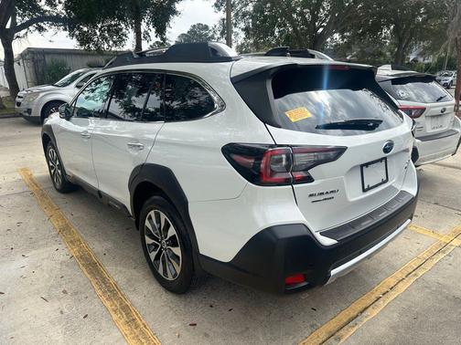 2023 Subaru Outback Touring XT
