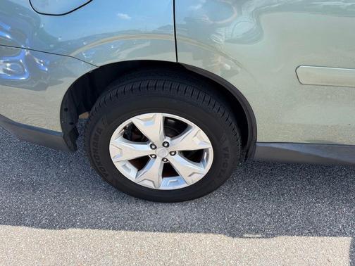 Jasmine Green Metallic 2016 Subaru Forester 2.5i