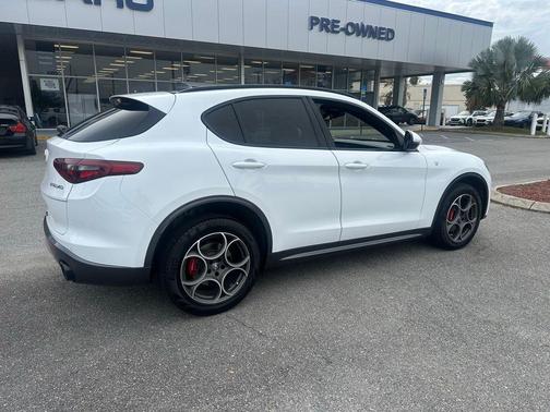 2022 Alfa Romeo Stelvio Ti