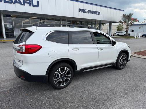 Crystal White Pearl 2024 Subaru Ascent Touring 7-Passenger