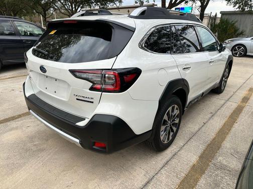 2025 Subaru Outback Touring XT