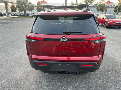 2024 Nissan Pathfinder Rock Creek 4WD