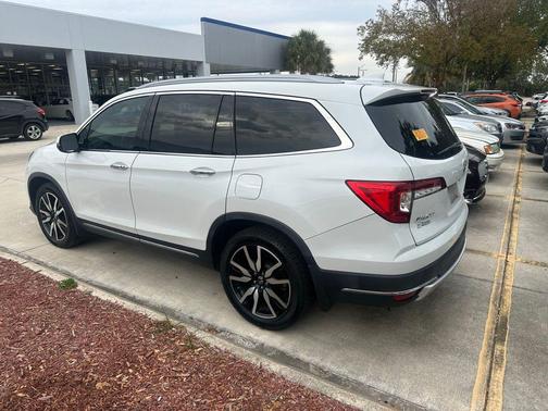 2021 Honda Pilot Touring 8-Passenger