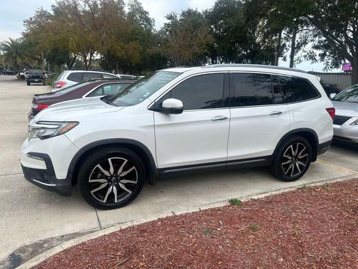 2021 Honda Pilot Touring 8-Passenger