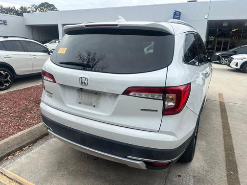 2021 Honda Pilot Touring 8-Passenger