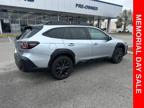 Ice Silver Metallic 2025 Subaru Outback Onyx Edition