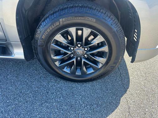 2023 Lexus GX 460 Premium