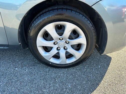 2013 Mazda Mazda3 i Sport