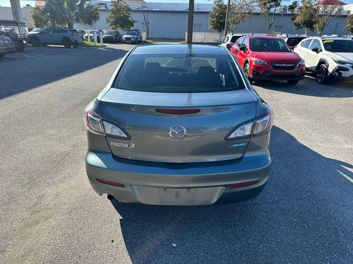 2013 Mazda Mazda3 i Sport