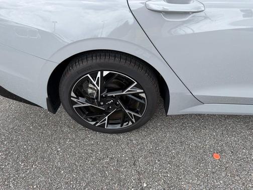 Wolf Gray 2025 Kia K5 GT-Line