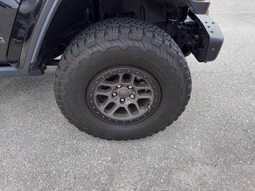 Black Clearcoat 2022 Jeep Wrangler Unlimited Rubicon 392
