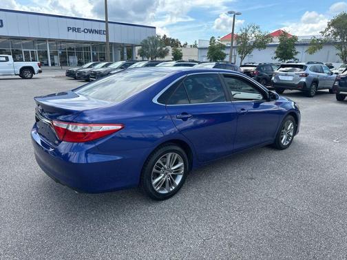 2016 Toyota Camry SE
