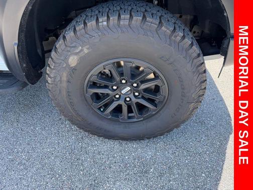 Avalanche 2024 Ford F-150 Raptor