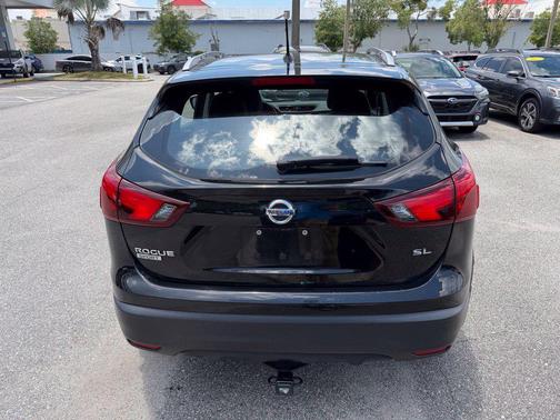 Magnetic Black 2018 Nissan Rogue Sport SL