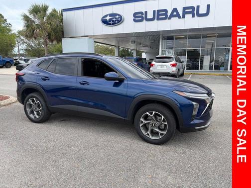 Blue Glow Metallic 2024 Chevrolet Trax LT
