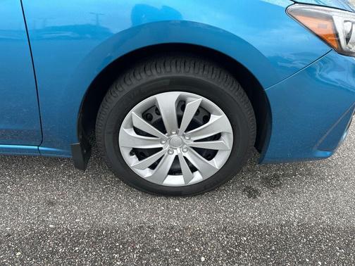 2019 Subaru Impreza 2.0i