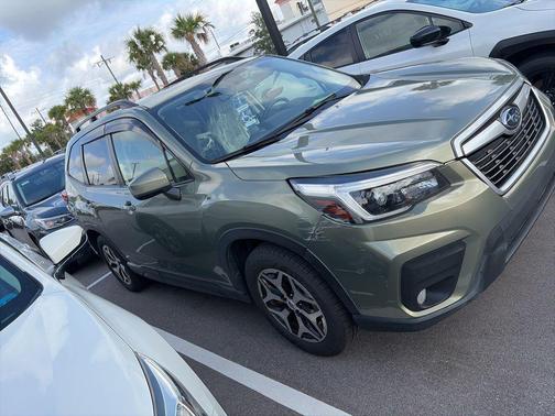 Jasper Green Metallic 2021 Subaru Forester Premium