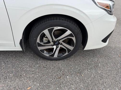 Crystal White Pearl 2020 Subaru Legacy Limited