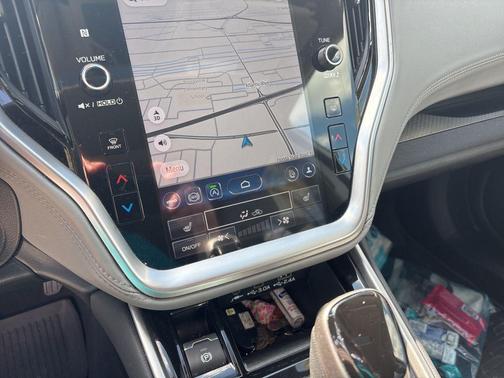 Crystal White Pearl 2024 Subaru Outback Premium