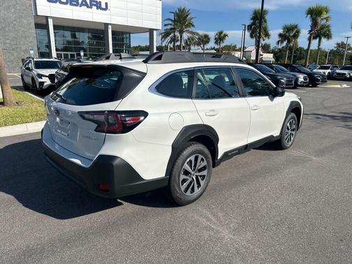 2025 Subaru Outback Base