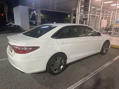 2016 Toyota Camry SE