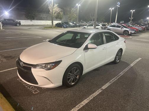 2016 Toyota Camry SE