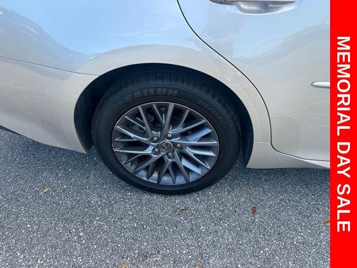 Beige / Tan 2018 Lexus ES 350 Base