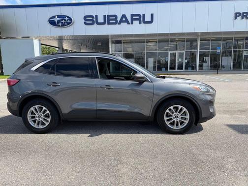 Carbonized Gray Metallic 2022 Ford Escape SE