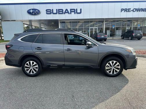 2022 Subaru Outback Base