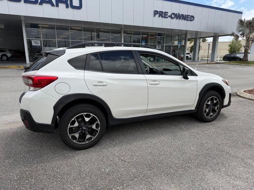 Crystal White Pearl 2020 Subaru Crosstrek Base