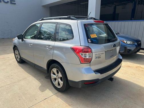 2015 Subaru Forester 2.5i