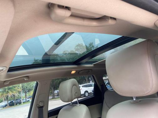 2017 Hyundai SANTA FE SE Ultimate