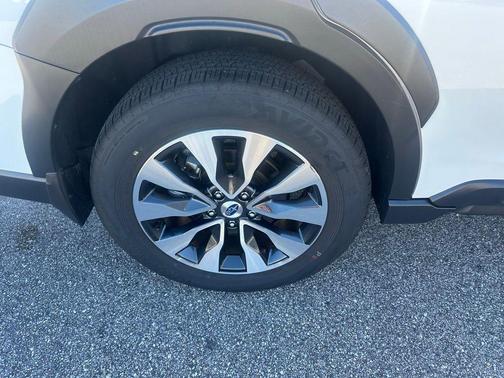 2025 Subaru Outback Touring