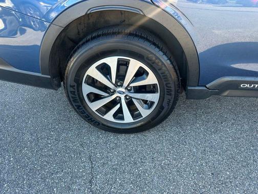 2022 Subaru Outback Premium