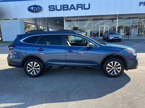 2022 Subaru Outback Premium