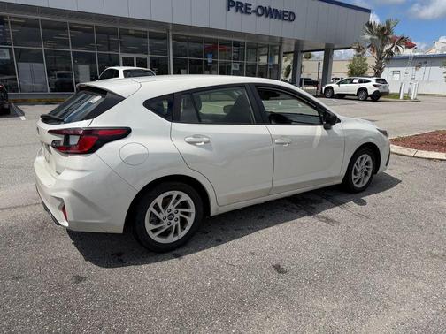Crystal White Pearl 2024 Subaru Impreza Base
