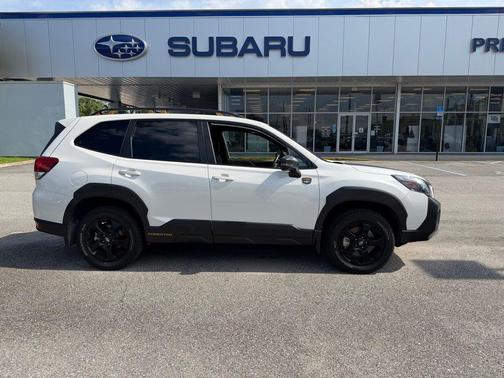 Crystal White Pearl 2025 Subaru Forester Wilderness