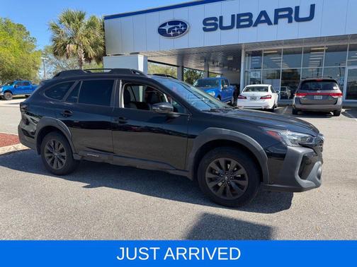 Crystal Black Silica 2024 Subaru Outback Onyx Edition