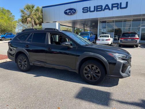 Crystal Black Silica 2024 Subaru Outback Onyx Edition