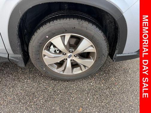 Ice Silver Metallic 2025 Subaru Ascent Premium 7-Passenger