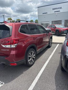 Crimson Red Pearl 2023 Subaru Forester Limited