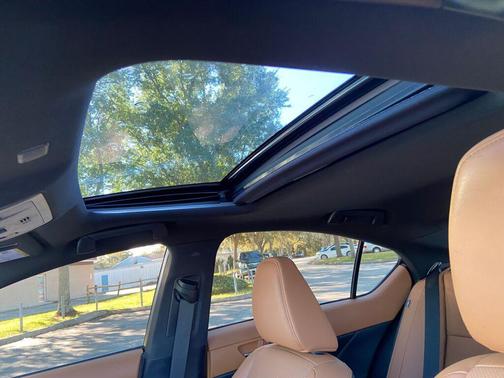 2023 Lexus IS 300 Base