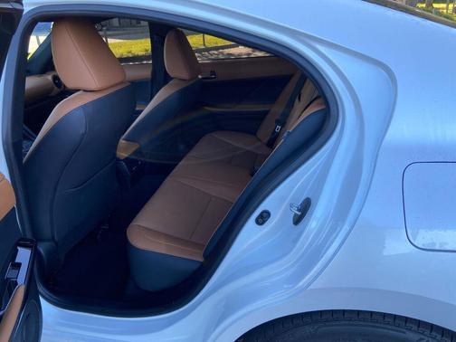 2023 Lexus IS 300 Base