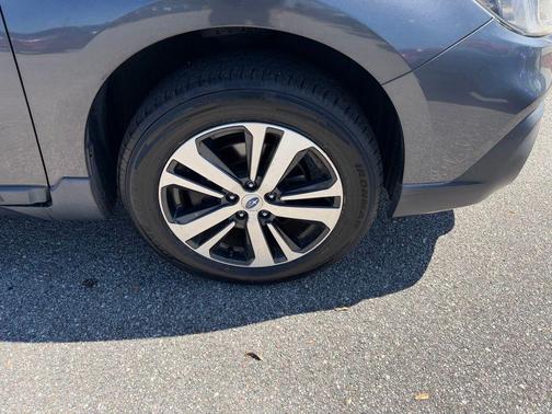 Gray Metallic 2019 Subaru Outback 2.5i Limited