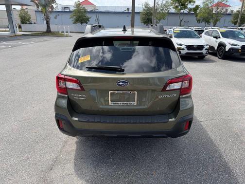 Wilderness Green Metallic 2018 Subaru Outback 2.5i Limited