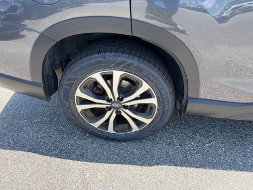 Magnetite Gray Metallic 2021 Subaru Forester Limited
