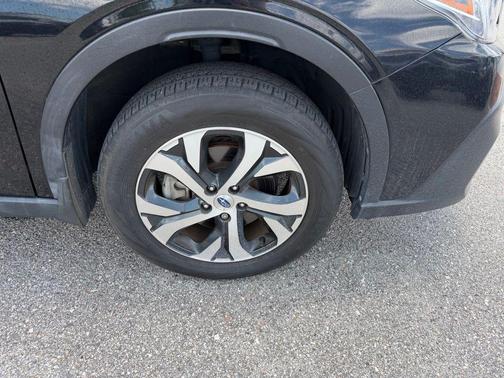Crystal Black Silica 2021 Subaru Outback Touring XT