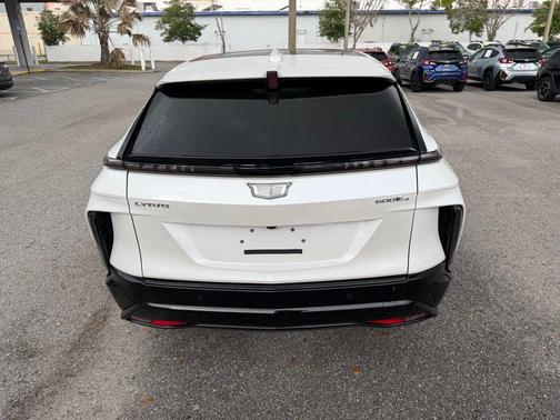 2024 Cadillac LYRIQ Sport