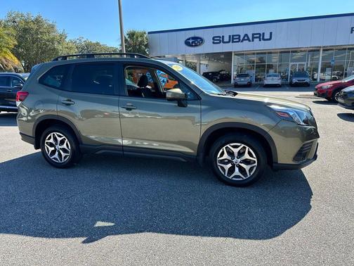 2022 Subaru Forester Premium